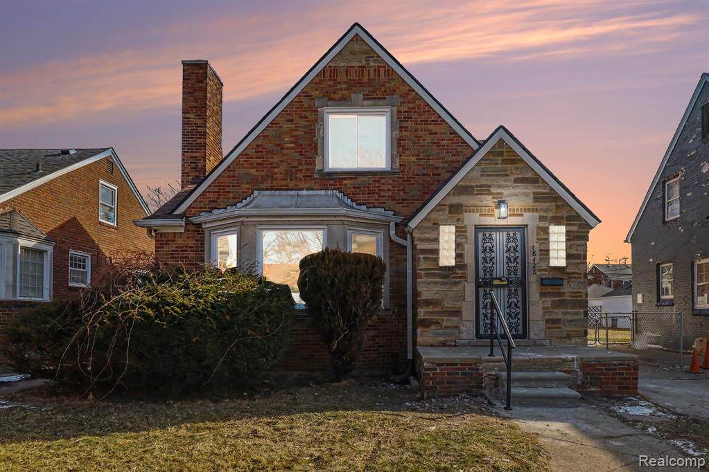 18428 Snowden - Photo 1