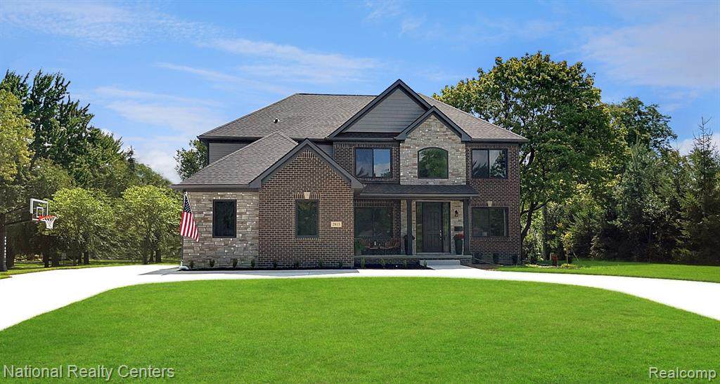 020 Medford Hill - Photo 1