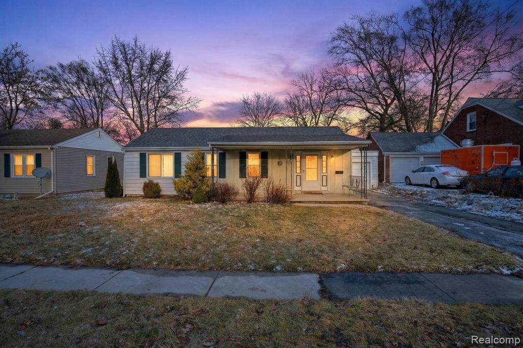3066 Schaefer - Photo 1