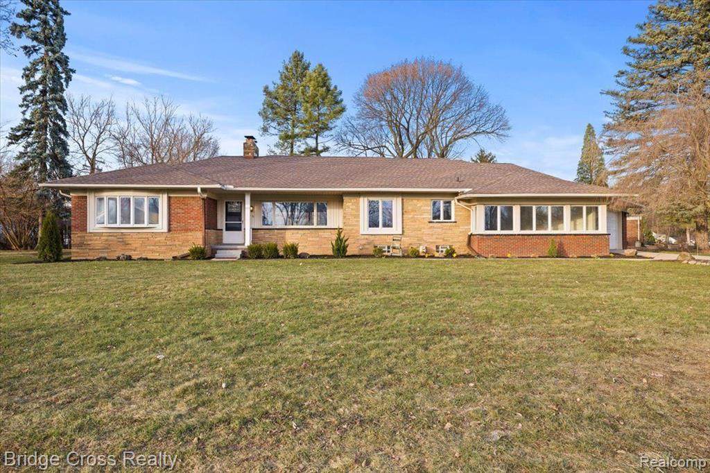 95 Hillsdale - Photo 1