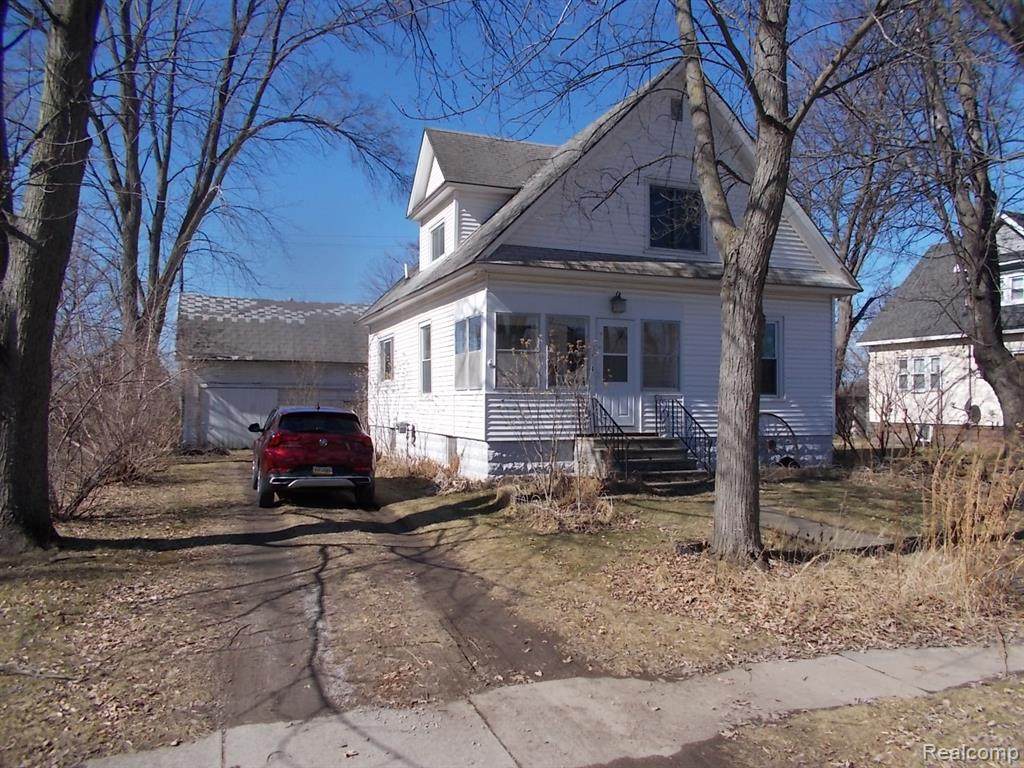 3739 Main - Photo 1