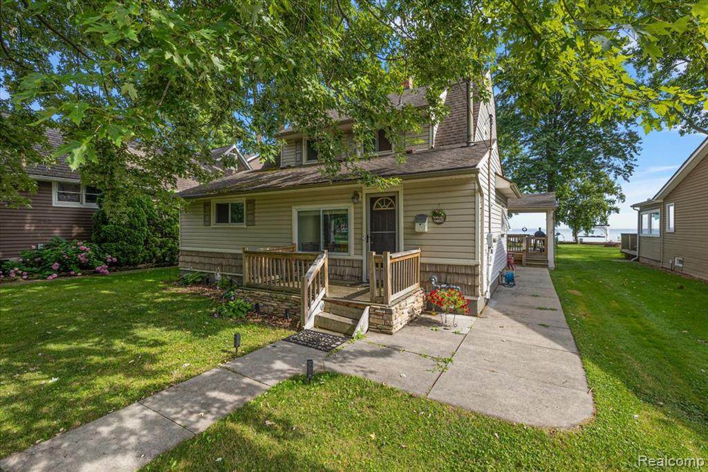 38292 Murdick - Photo 1