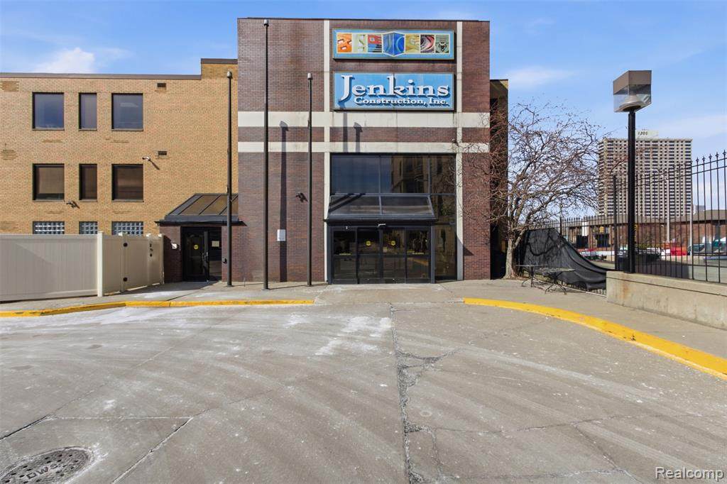 985 E Jefferson - Photo 1
