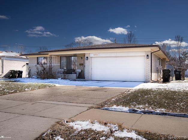 3650 Veronica - Photo 1