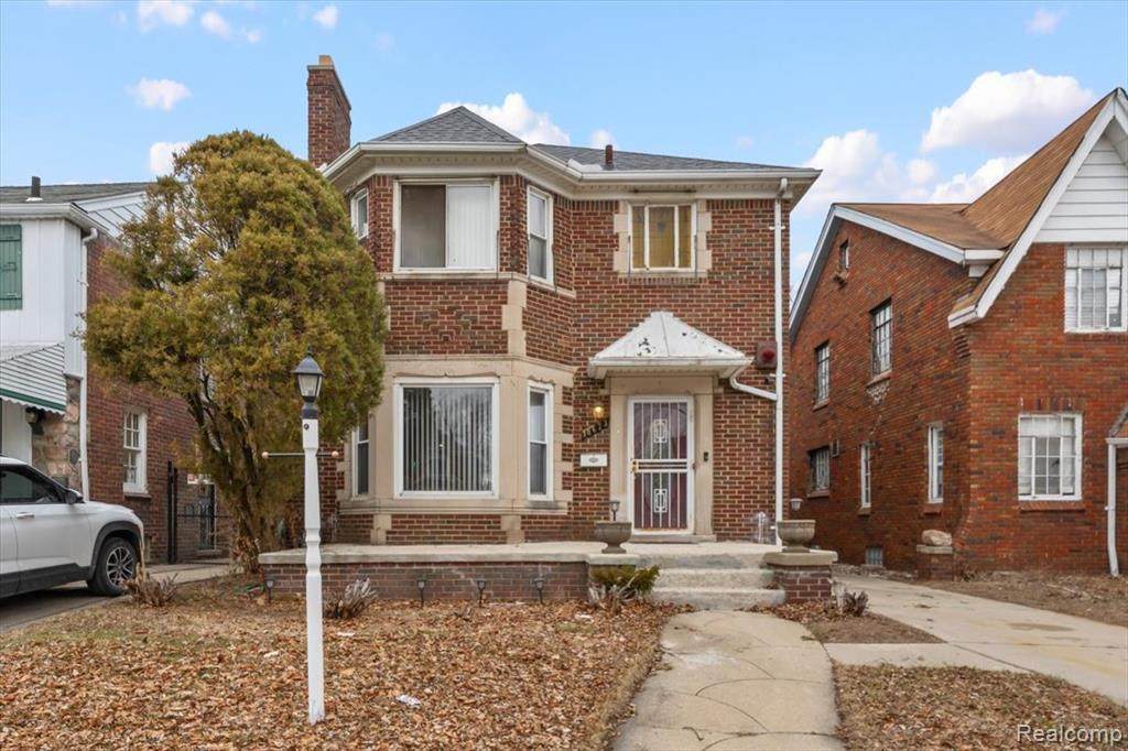 18623 Roselawn - Photo 1