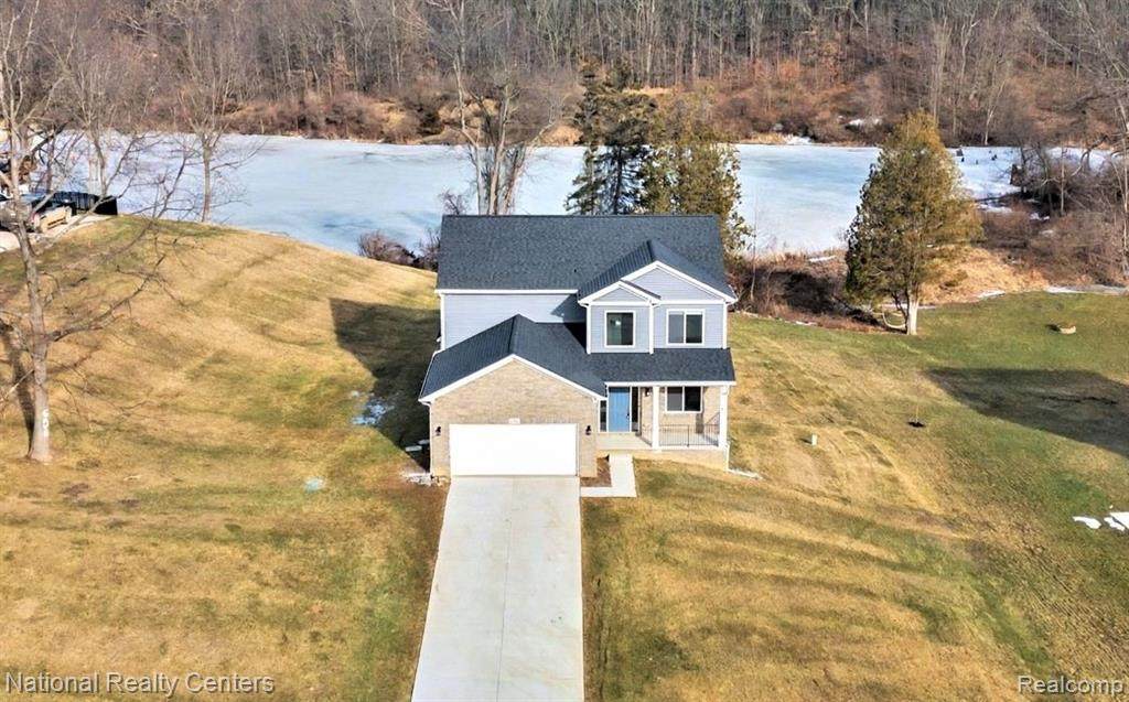 113 Parker - Photo 1