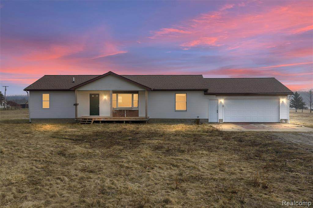 2460 Stapleton - Photo 1