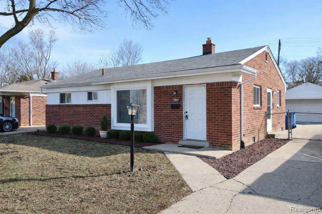 21734 Eastwood - Photo 1