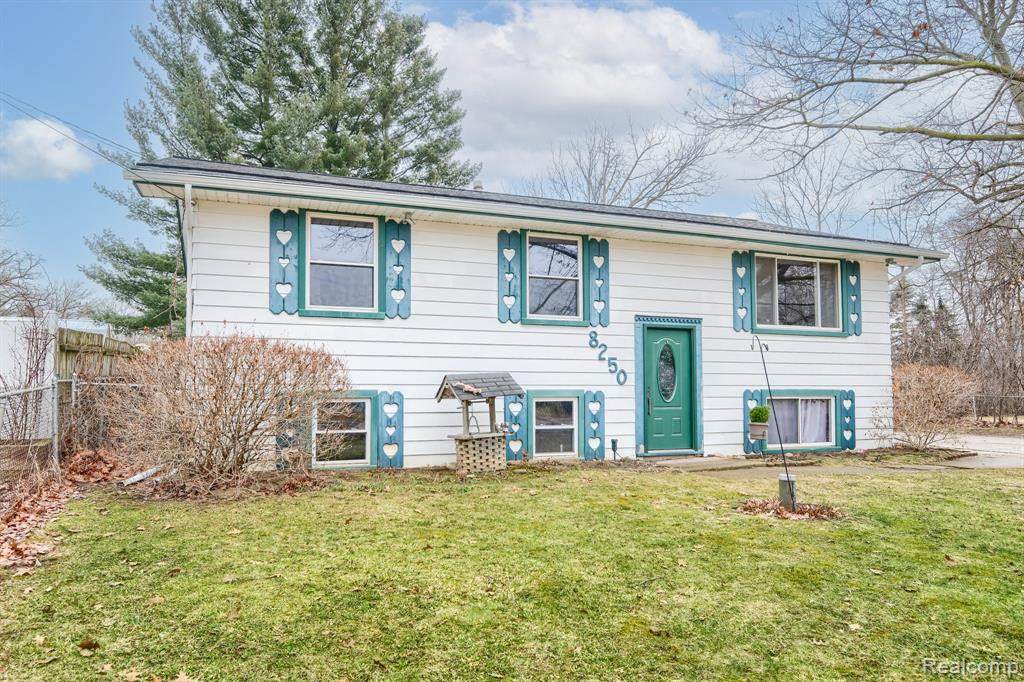 8250 Rockwood - Photo 1