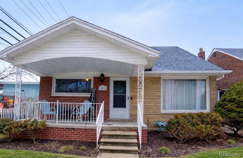 15854 Englewood - Photo 1