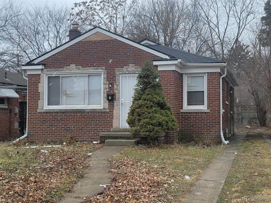 15410 Fairmount - Photo 1