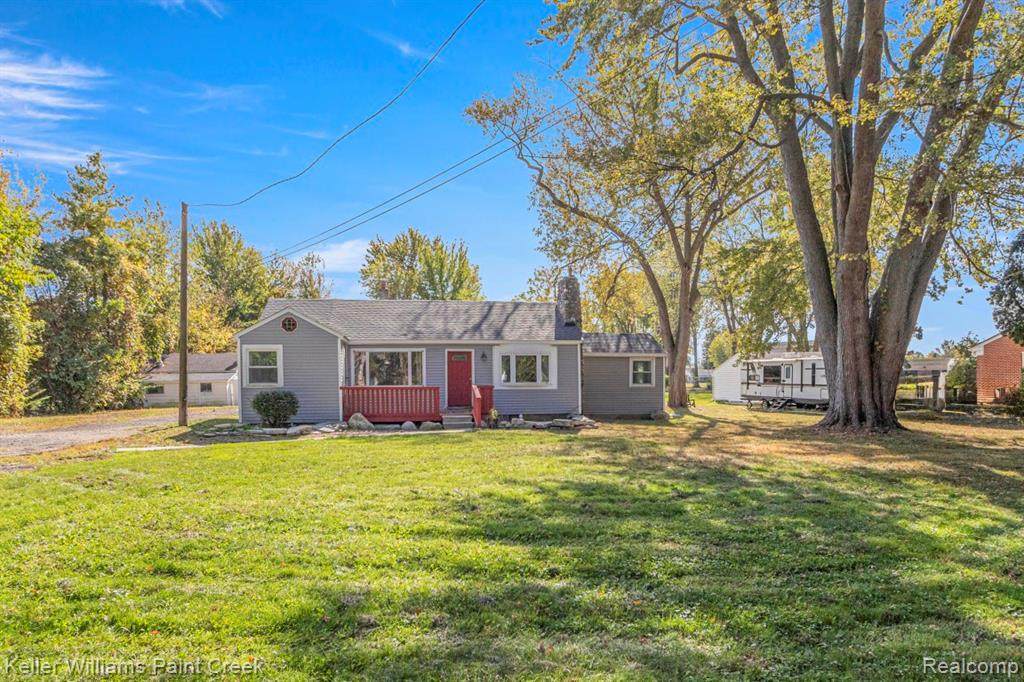 23608 Glenwood - Photo 1