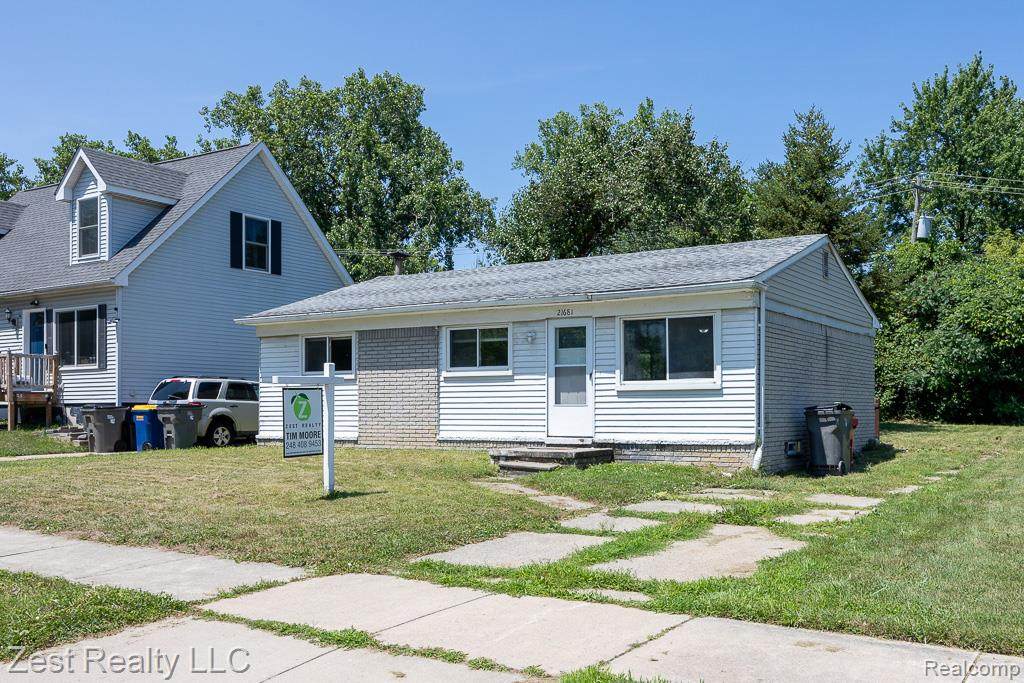 21681 Laurel - Photo 1