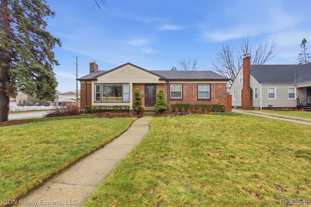 18405 Westover - Photo 1
