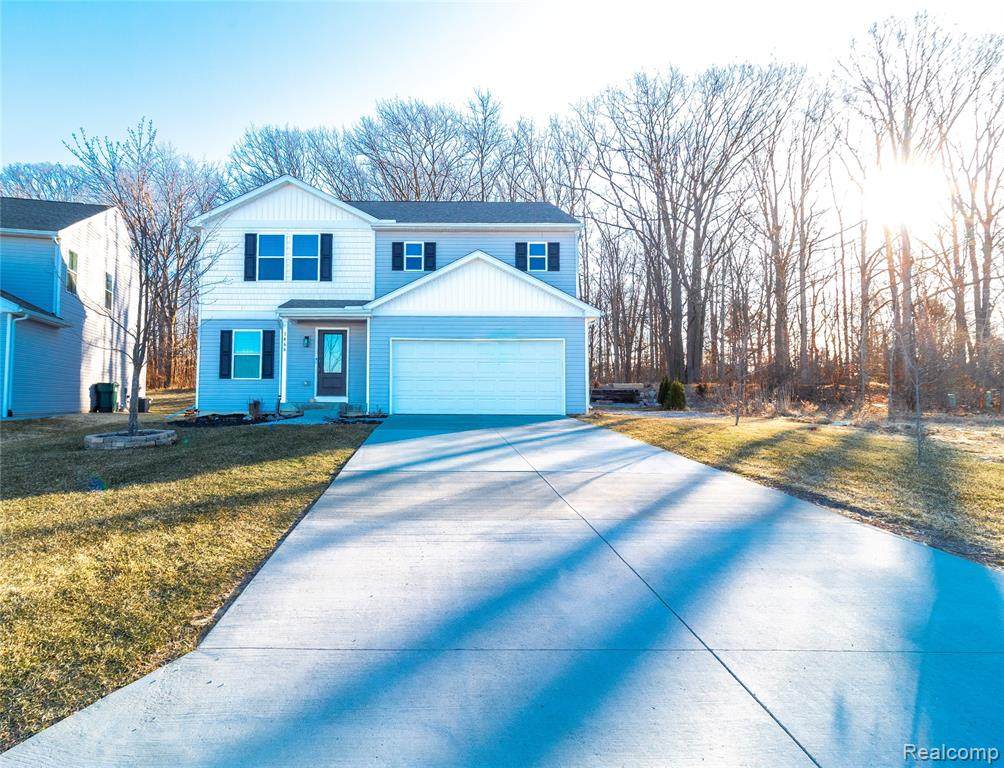 1466 Luxington - Photo 1