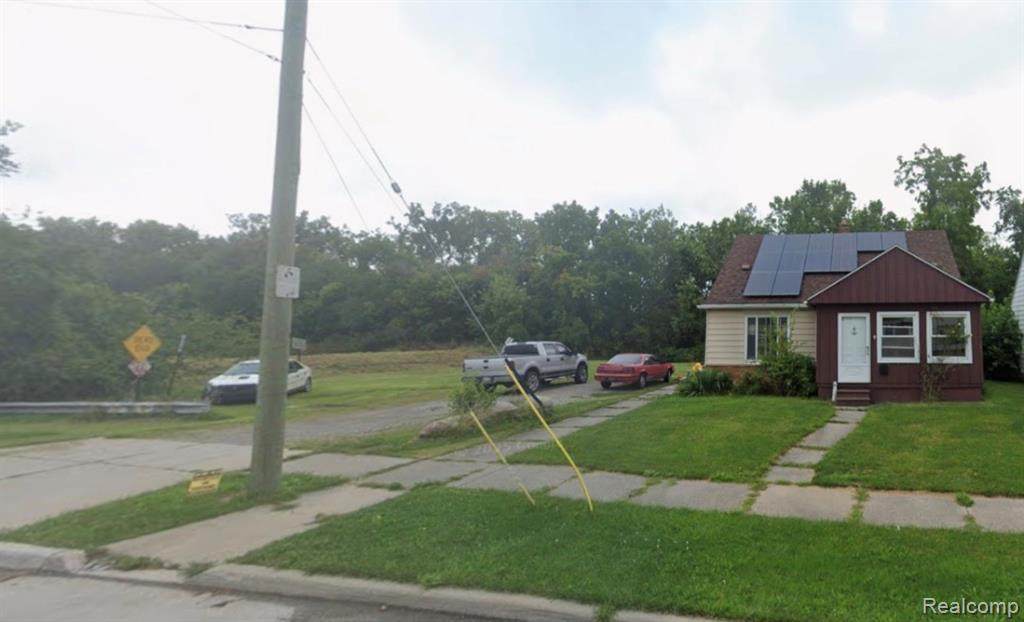 2190 Goddard - Photo 1