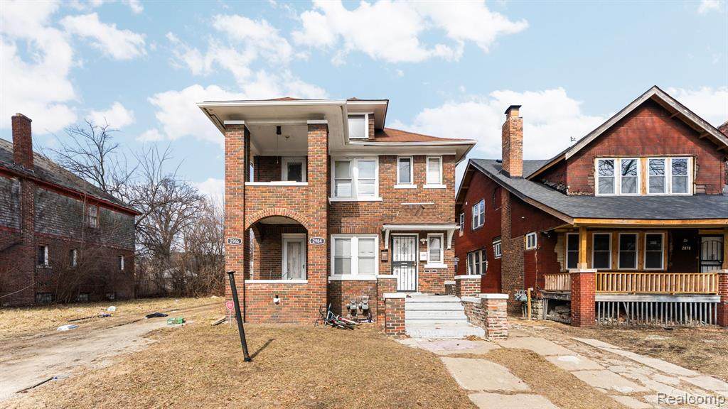2984 Leslie - Photo 1
