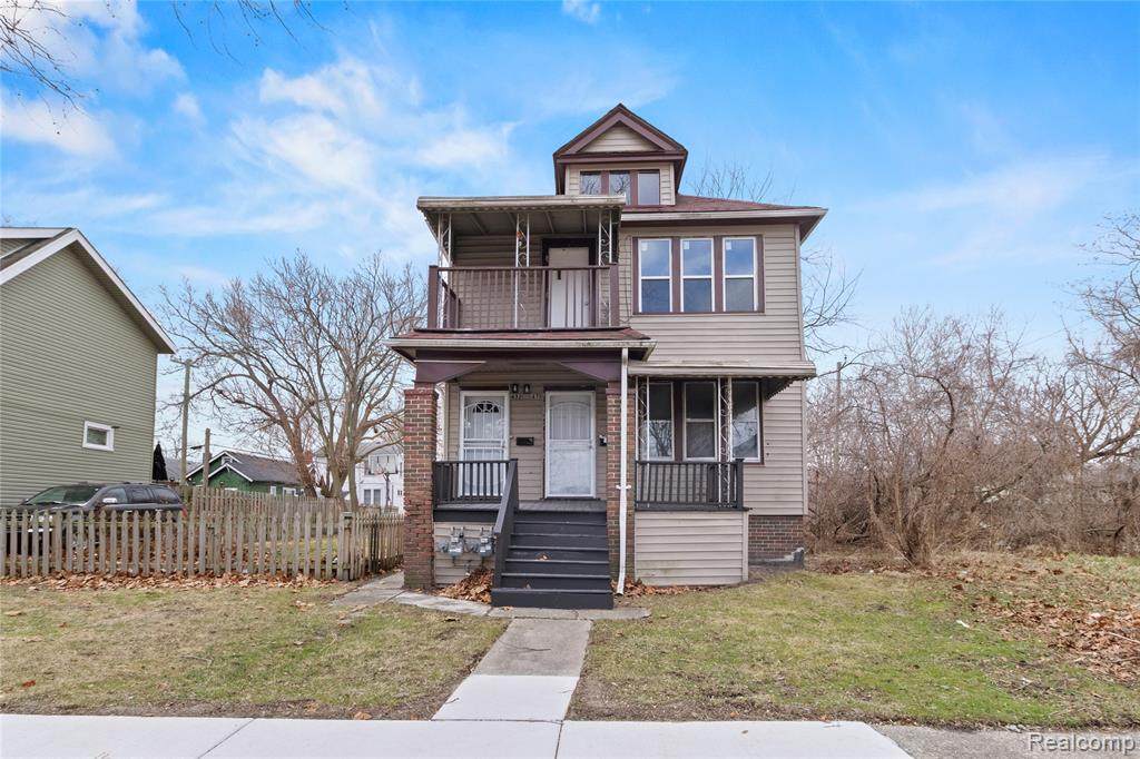 471 Kitchener - Photo 1