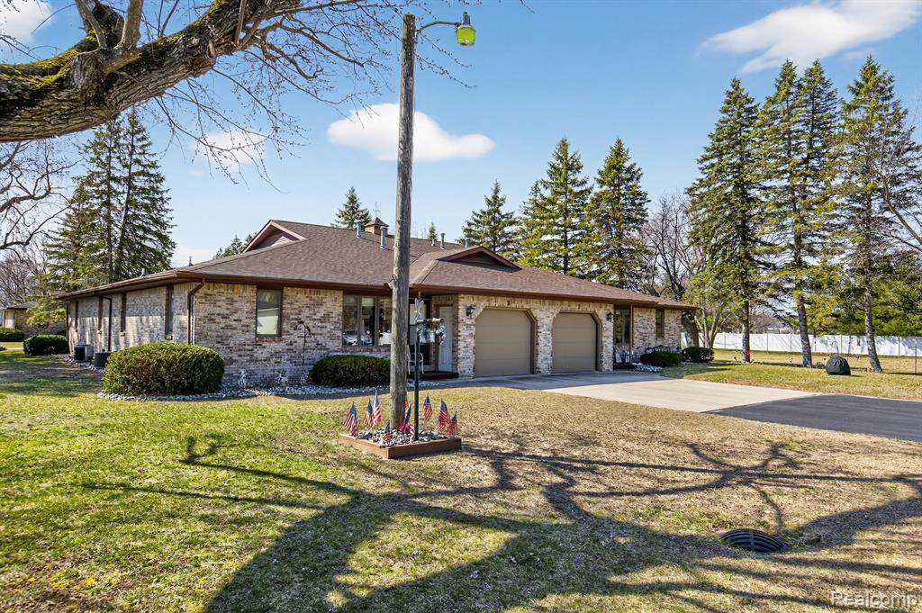 600 Thomas - Photo 1