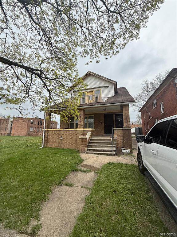 2330 Buena Vista - Photo 1