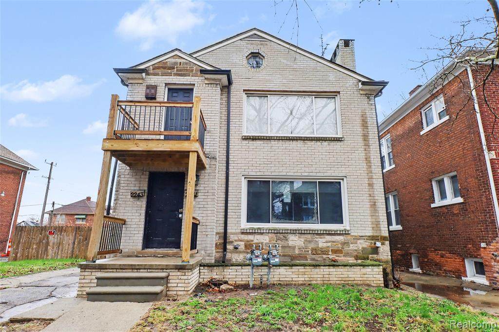2241-2243 Clairmount - Photo 1