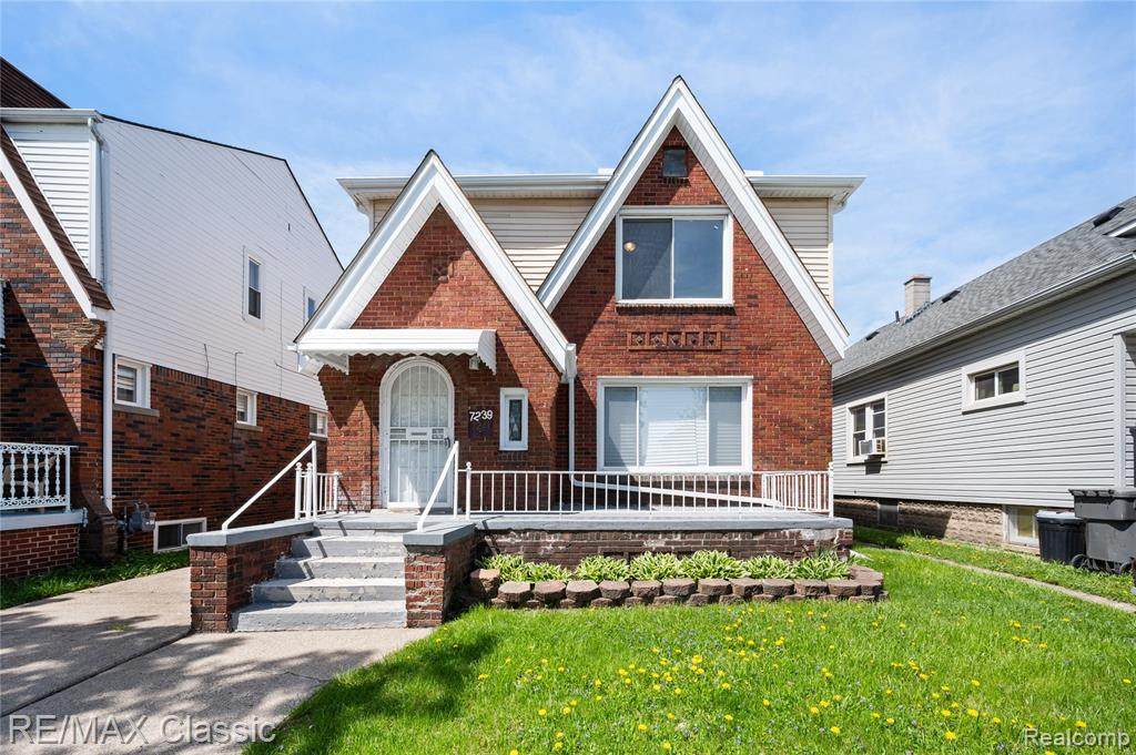 7239 Barrie - Photo 1