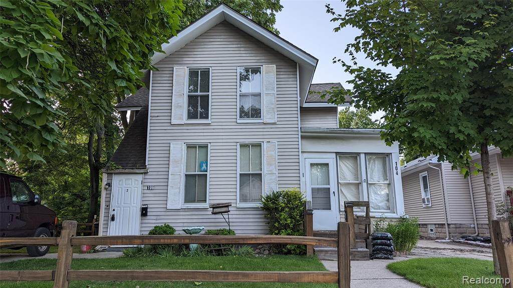 104 Grand - Photo 1