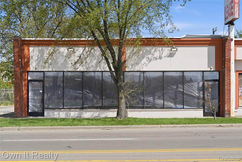 8866 Greenfield - Photo 1