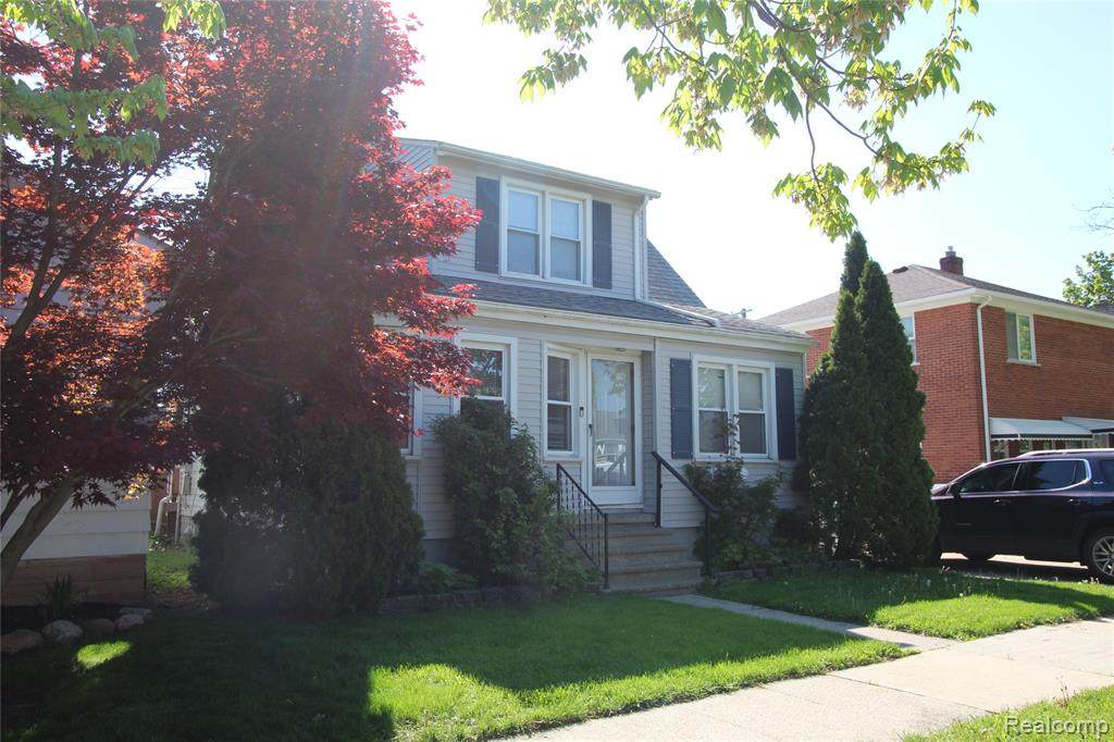 3537 16th - Photo 1