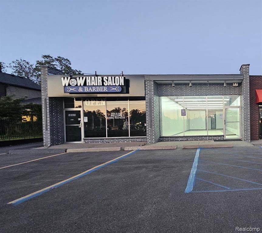 50310 Van Dyke - Photo 1