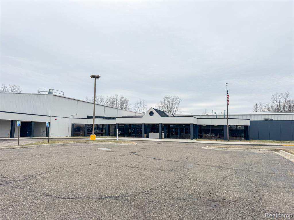 1160 Elms - Photo 1