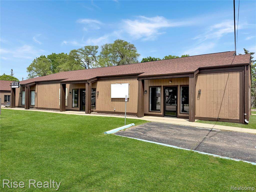4449 Saginaw - Photo 1