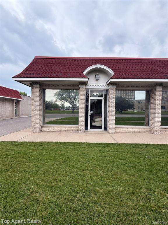 28711 Hoover - Photo 1