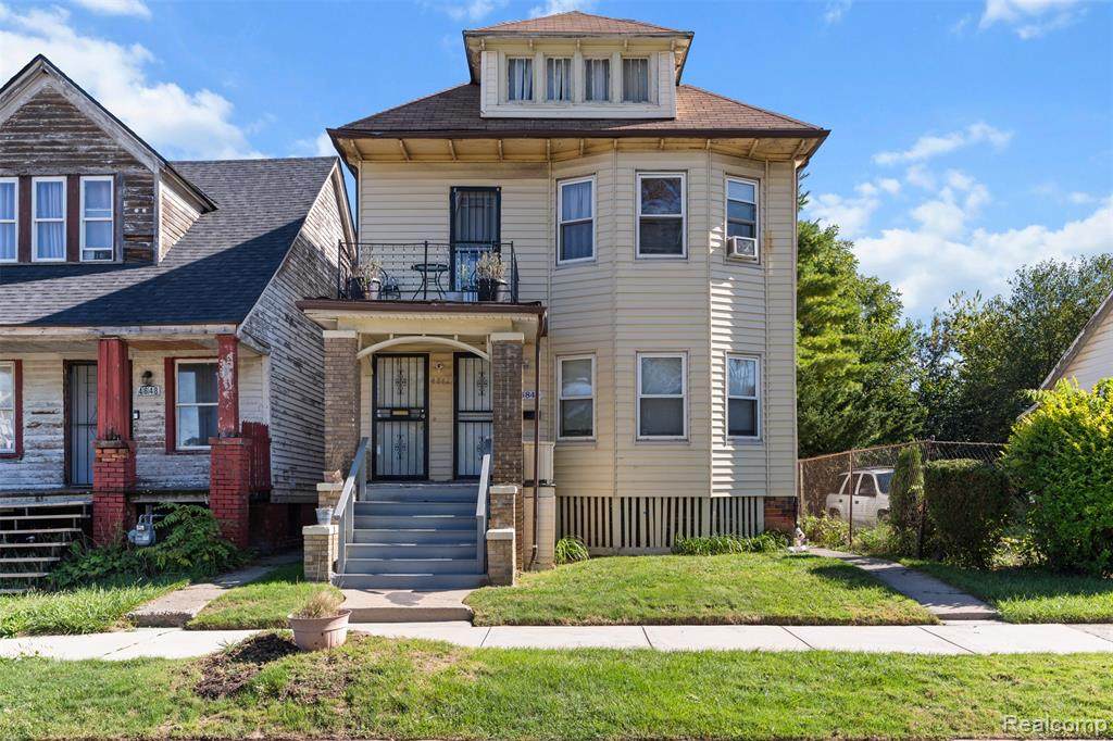 4840 Saint Clair - Photo 1