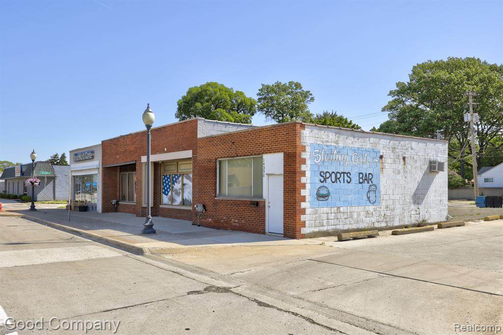 24354 John R - Photo 1