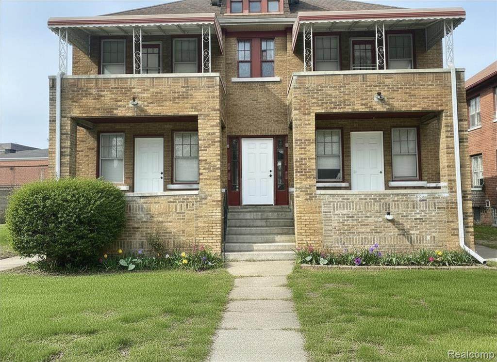 2676 Sturtevant - Photo 1