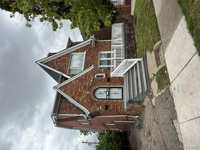 15853 Washburn - Photo 1