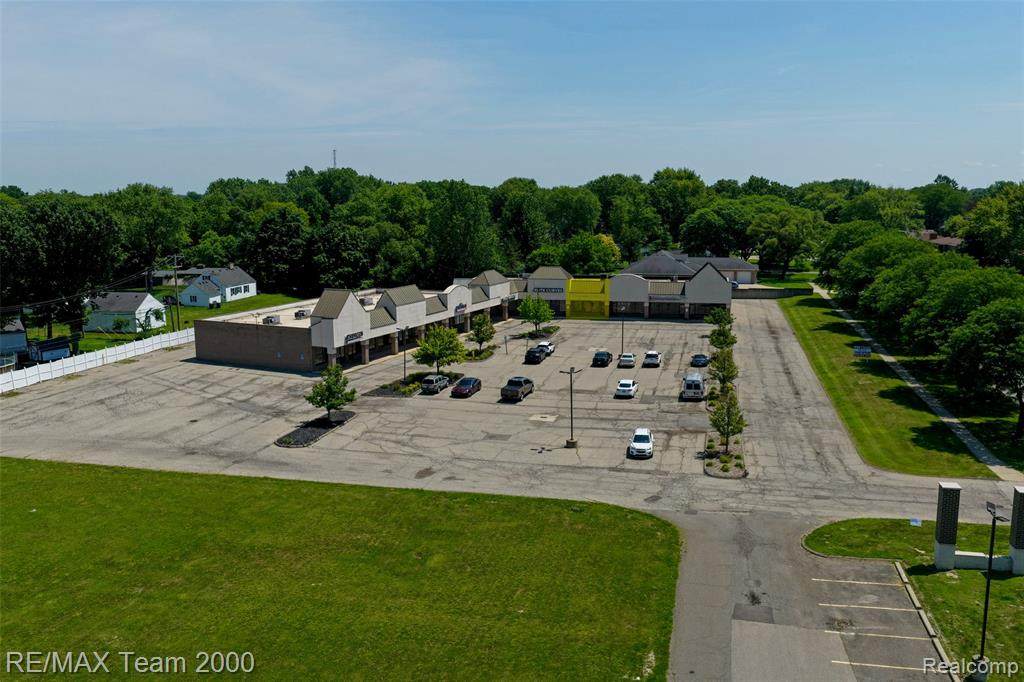32524 Warren - Photo 1