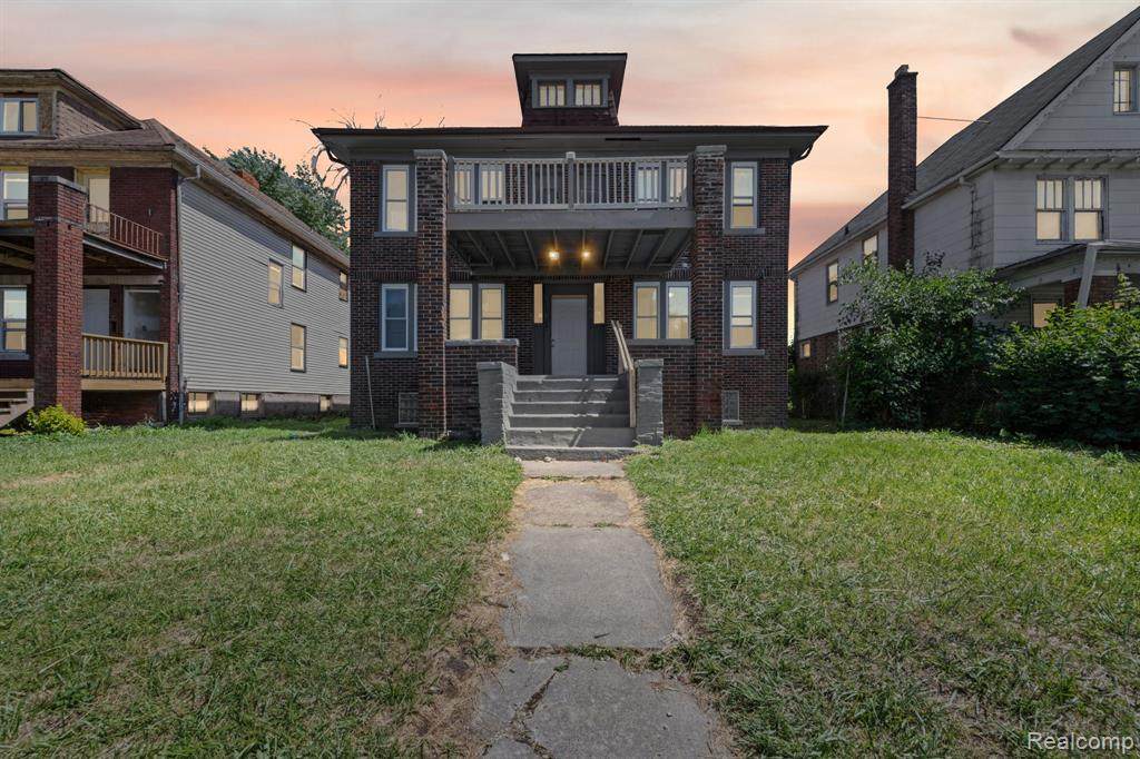 5319 Ivanhoe - Photo 1