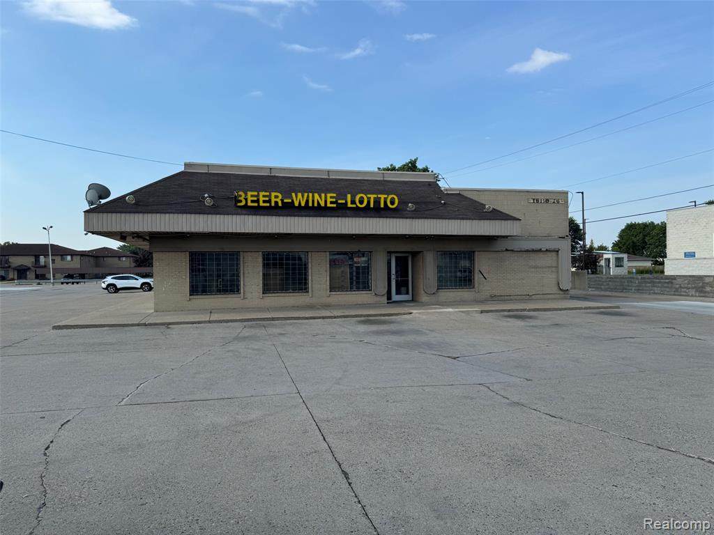 16110 E 12 Mile Rd - Photo 1