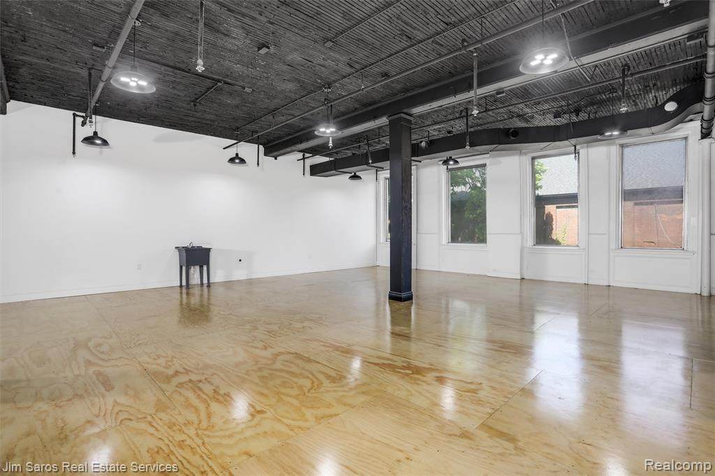 174 Clark - Photo 1