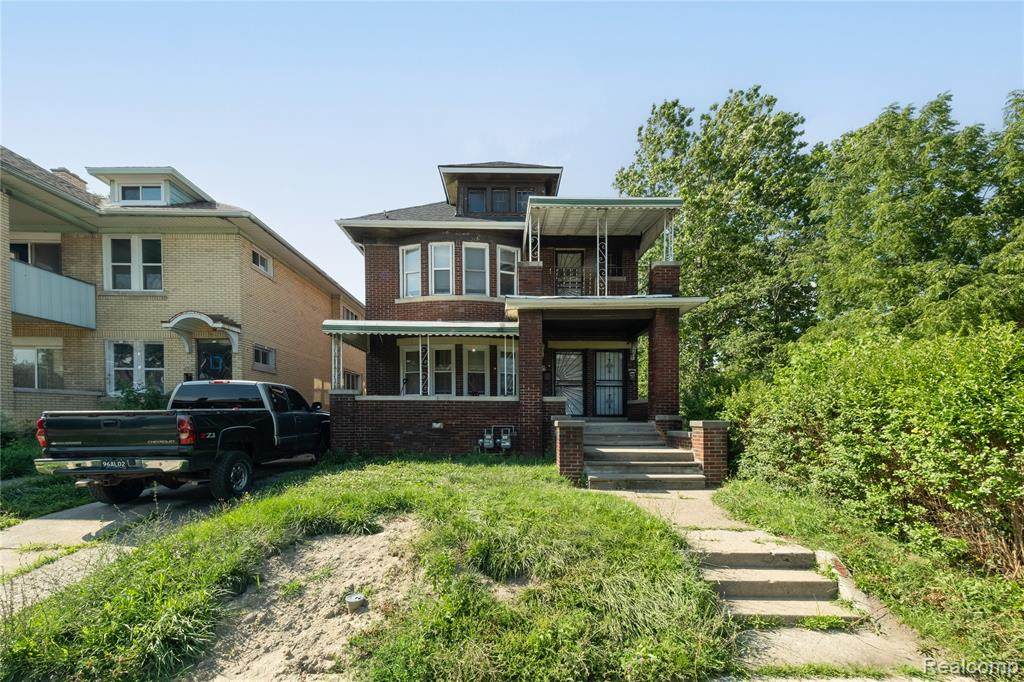1714 Calvert - Photo 1
