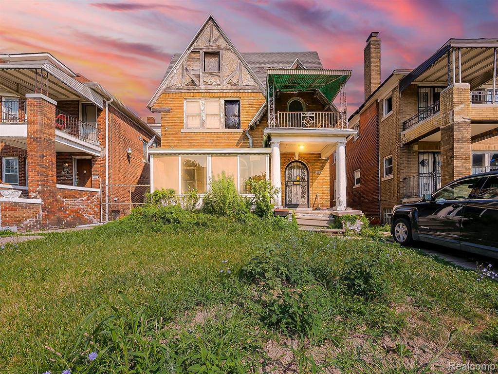 2654 Tuxedo - Photo 1