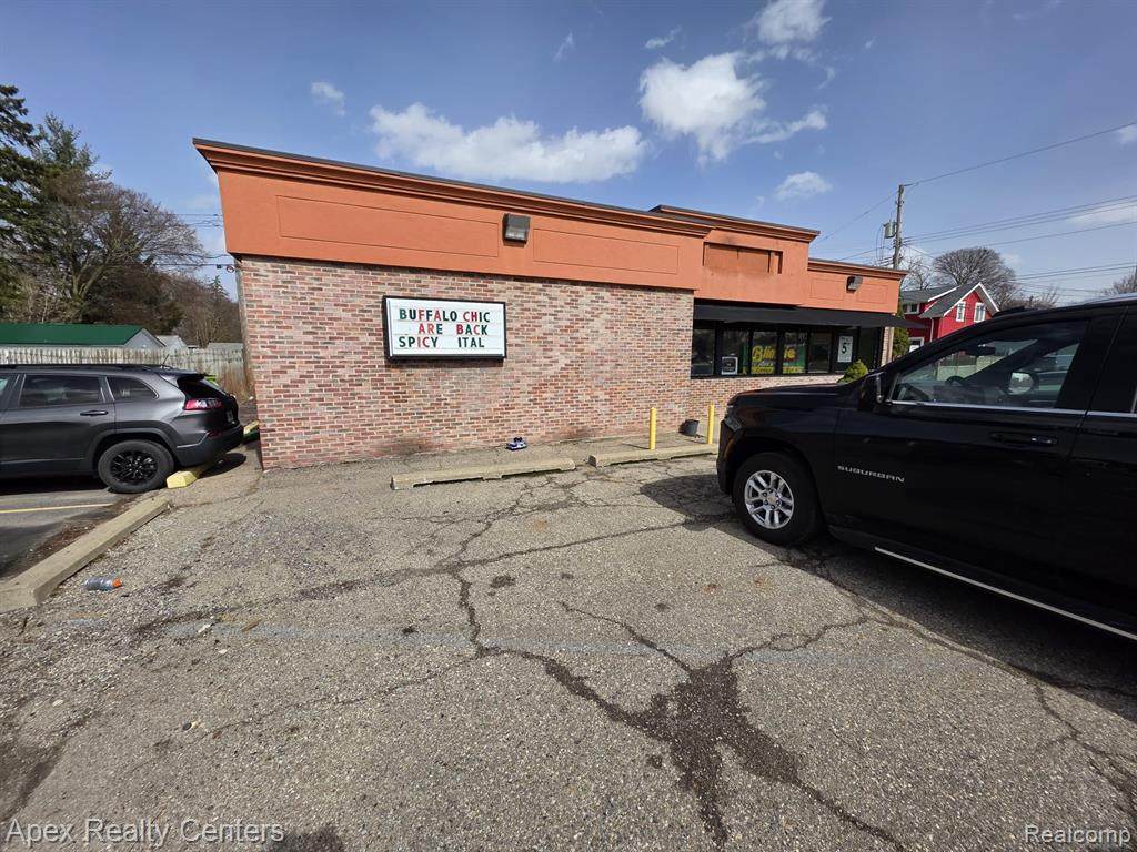 2323 Michigan - Photo 1