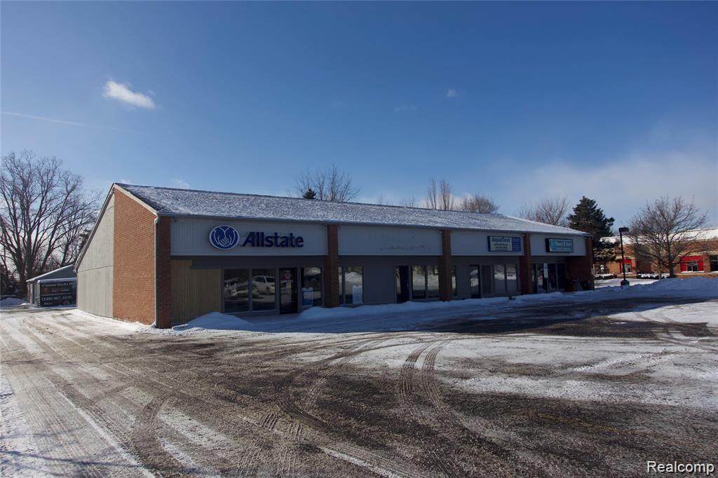 9155 Highland - Photo 1
