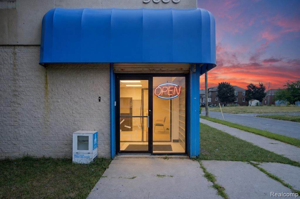 9600 Dexter - Photo 1