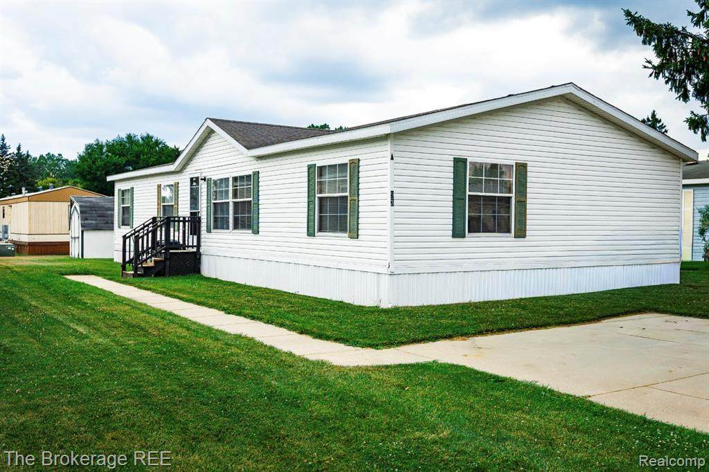 93 Woodcrest - Photo 1