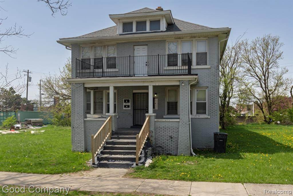 9839 Woodside - Photo 1