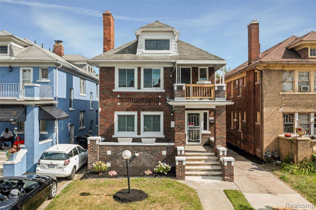 3019 Clements - Photo 1