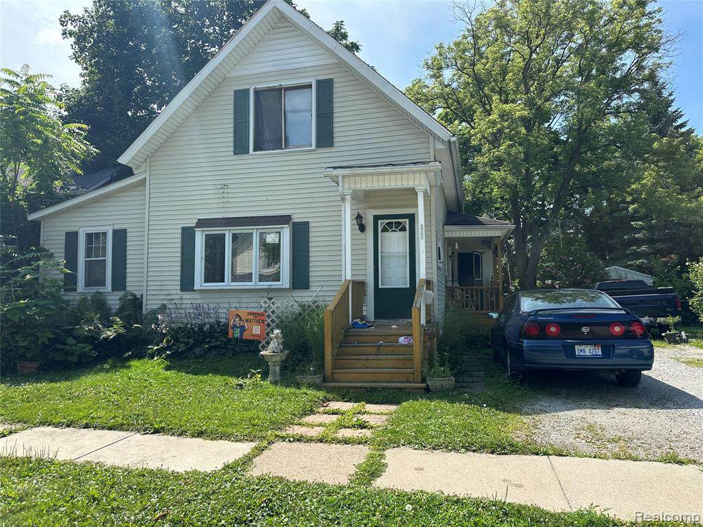 934 Howard - Photo 1
